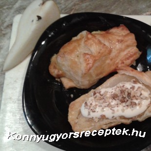 Körte tésztába sütve