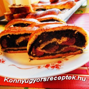 Mákos-meggyes bejgli