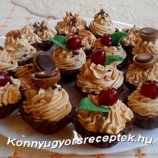 Karamellás csokis kosárka