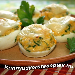 Kemény tojás sajttal sütve