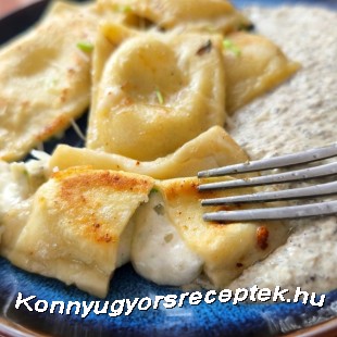 Ravioli Formaggi Picipirostól, gombamártással Ravioli Formaggi Picipirostól, gombamártással